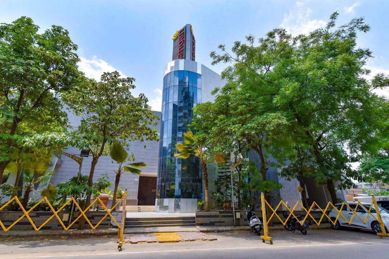 Fabhotel Gl Residency - Satellite Ахмедабад Экстерьер фото