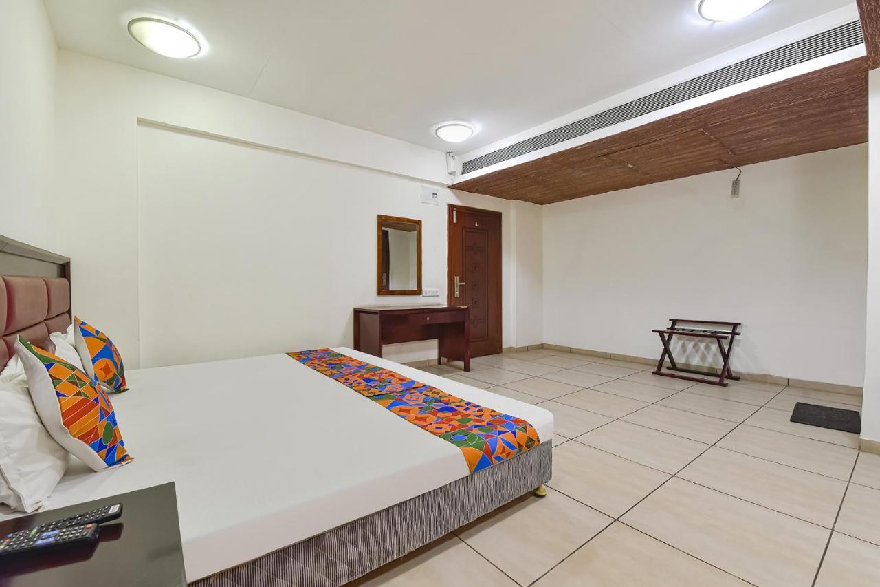Fabhotel Gl Residency - Satellite Ахмедабад Экстерьер фото