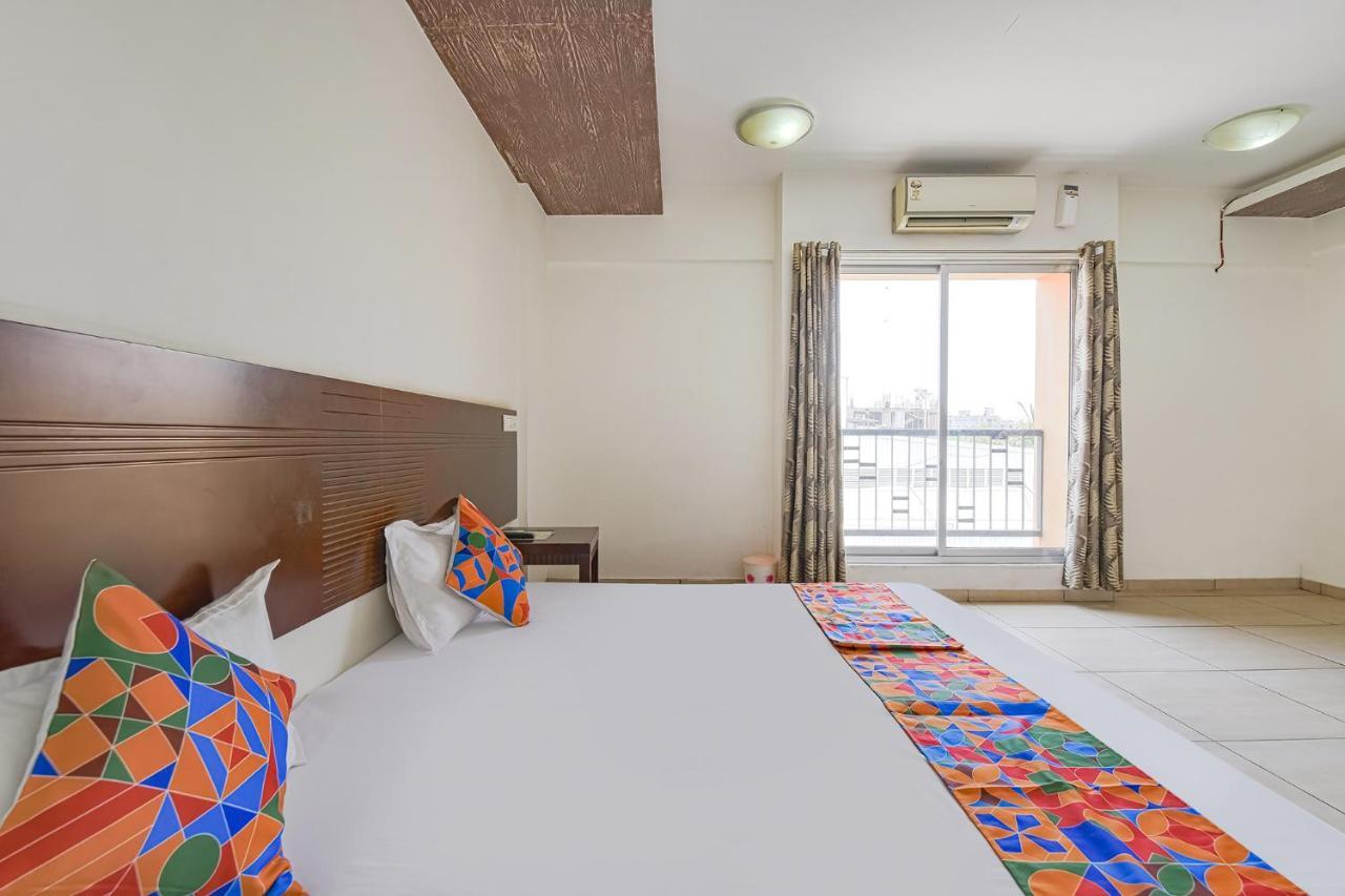 Fabhotel Gl Residency - Satellite Ахмедабад Экстерьер фото